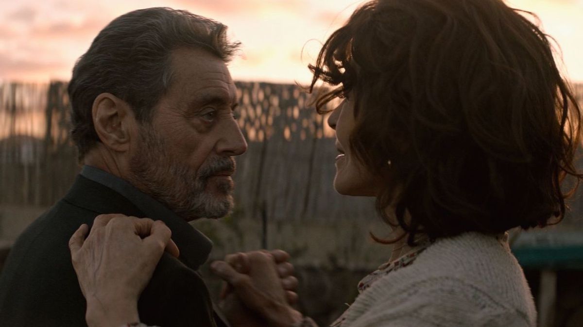 Ian McShane et Fanny Ardant dans American Star.