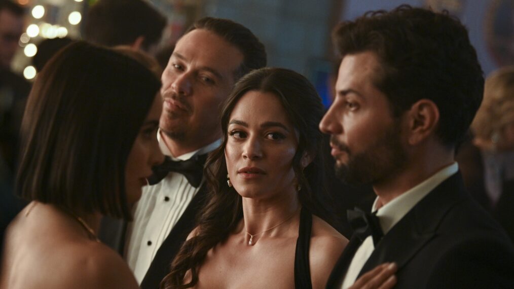 Paola Nunez as Roberta, Kevin Alejandro as Manny Perez, Stephanie Arcila as Gabriela Perez, and Rafael De La Fuente as Diego Moreno in 