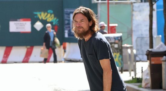 Premier aperçu de la transformation de Jason Bateman pour une nouvelle série