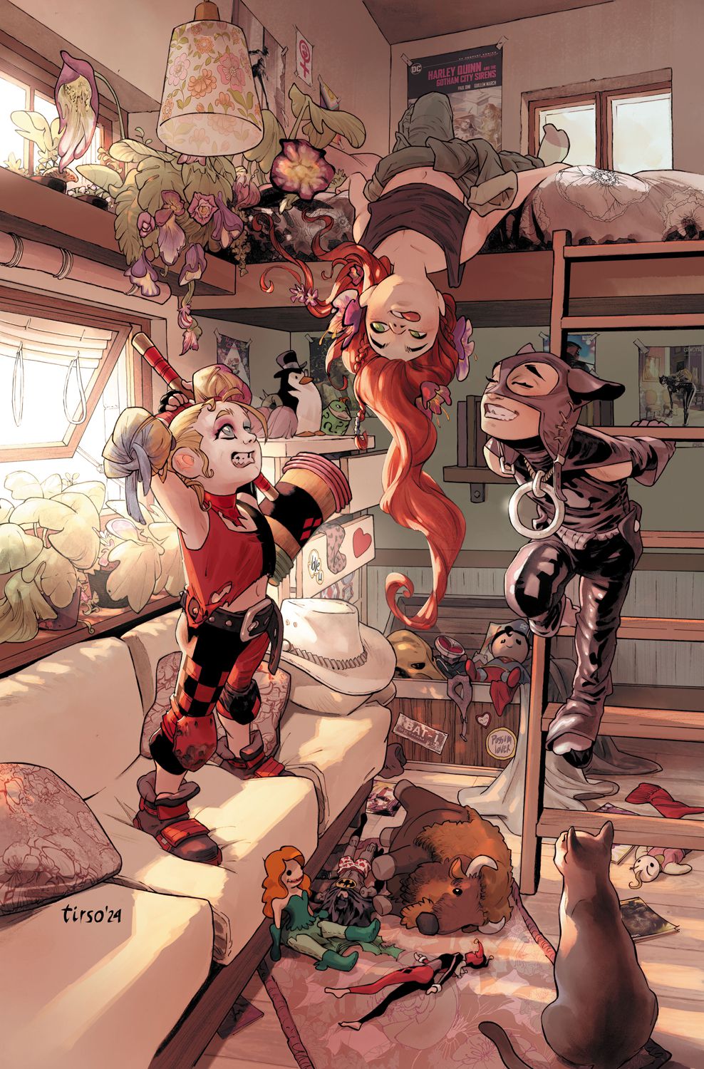 Imaginations de Harley Quinn, Poison Ivy et Catwoman alors que des enfants s'amusent dans une chambre en désordre avec un lit superposé et un canapé sur une variante de couverture pour Gotham City Sirens.