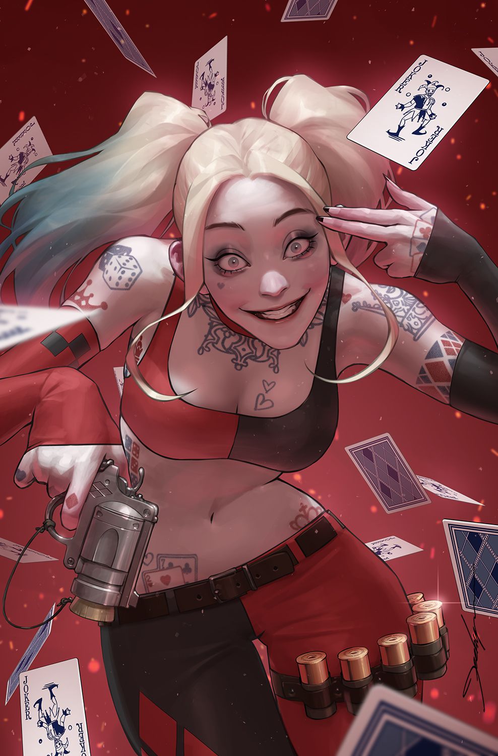 Harley Quinn prend une pose dérangée, entourée d'un nuage de cartes à jouer qui tombent, sur une variante de couverture de Gotham City Sirens.