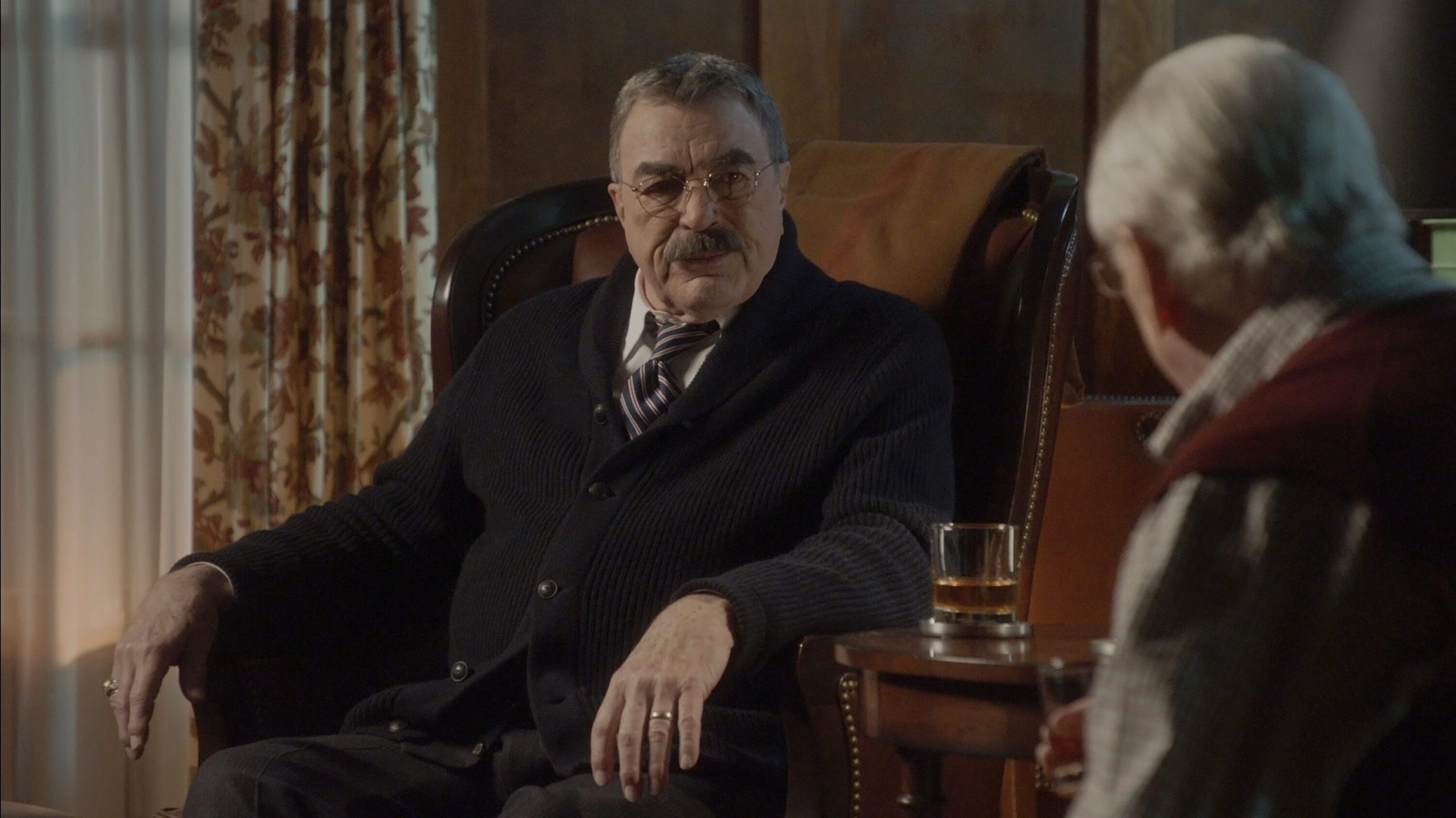 Blue Bloods : Tom Selleck pense que CBS « reprendra ses esprits » suite à l’annulation
