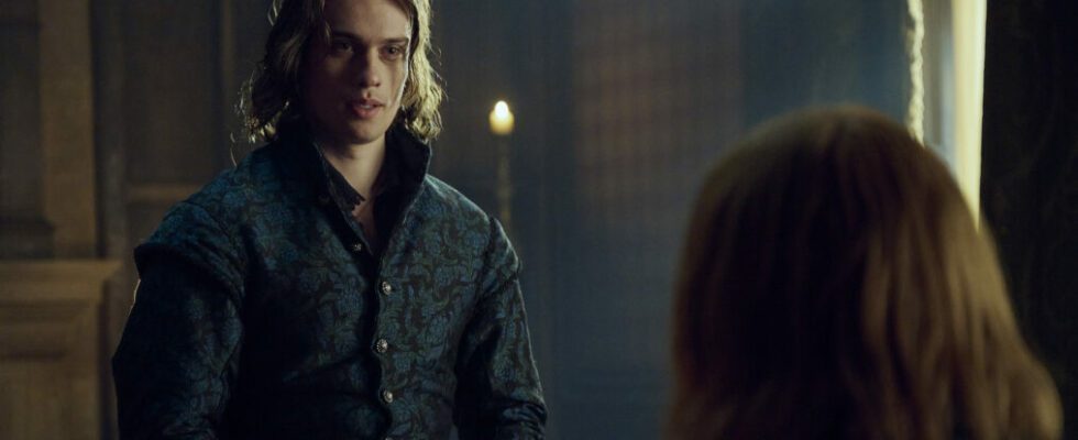 Nicholas Galitzine as George Villiers in the