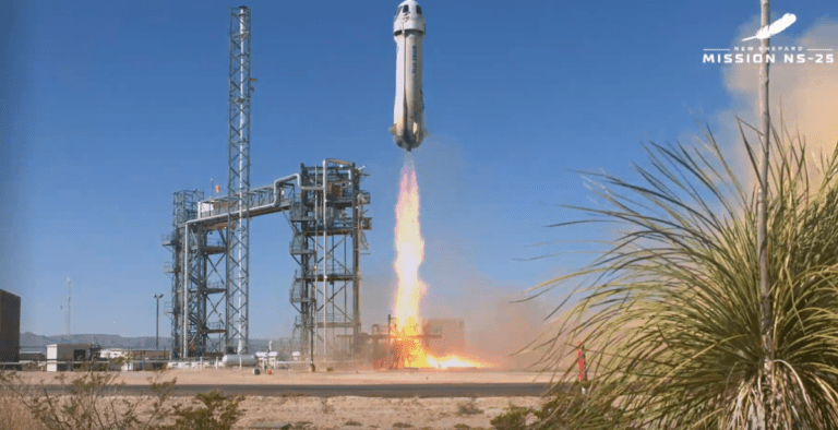 Blue Origin envoie avec succès des touristes aux confins de l’espace après une longue interruption