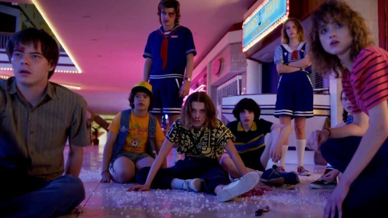 La saison 5 de Stranger Things a apparemment taquiné un nouveau duo de personnages, et je suis déjà obsédé
