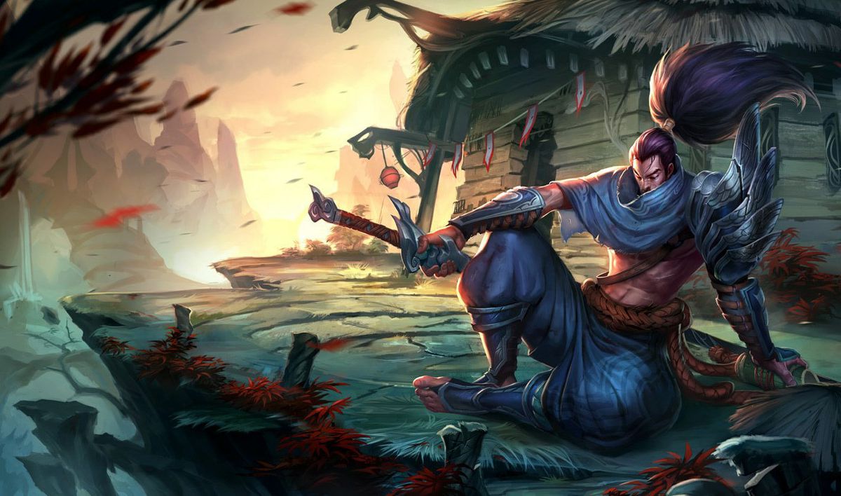 Le champion de League of Legends, Yasuo, est assis par terre avec son épée dans son fourreau tandis que le vent souffle violemment autour de lui.