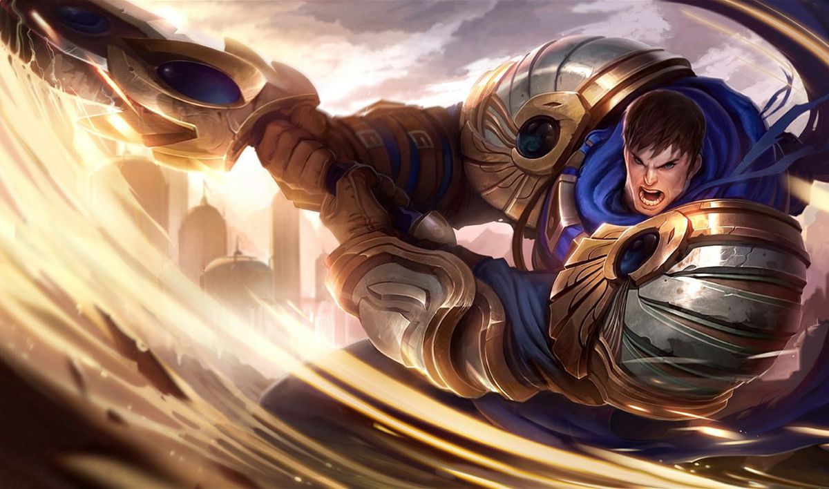 Le champion de League of Legends, Garen, portant une armure imposante, brandit sa grande épée