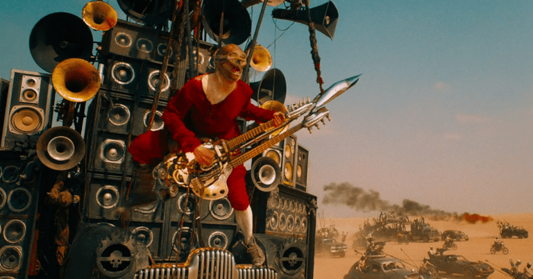 Le Doof Warrior est le personnage le plus cool de Mad Max : Fury Road
