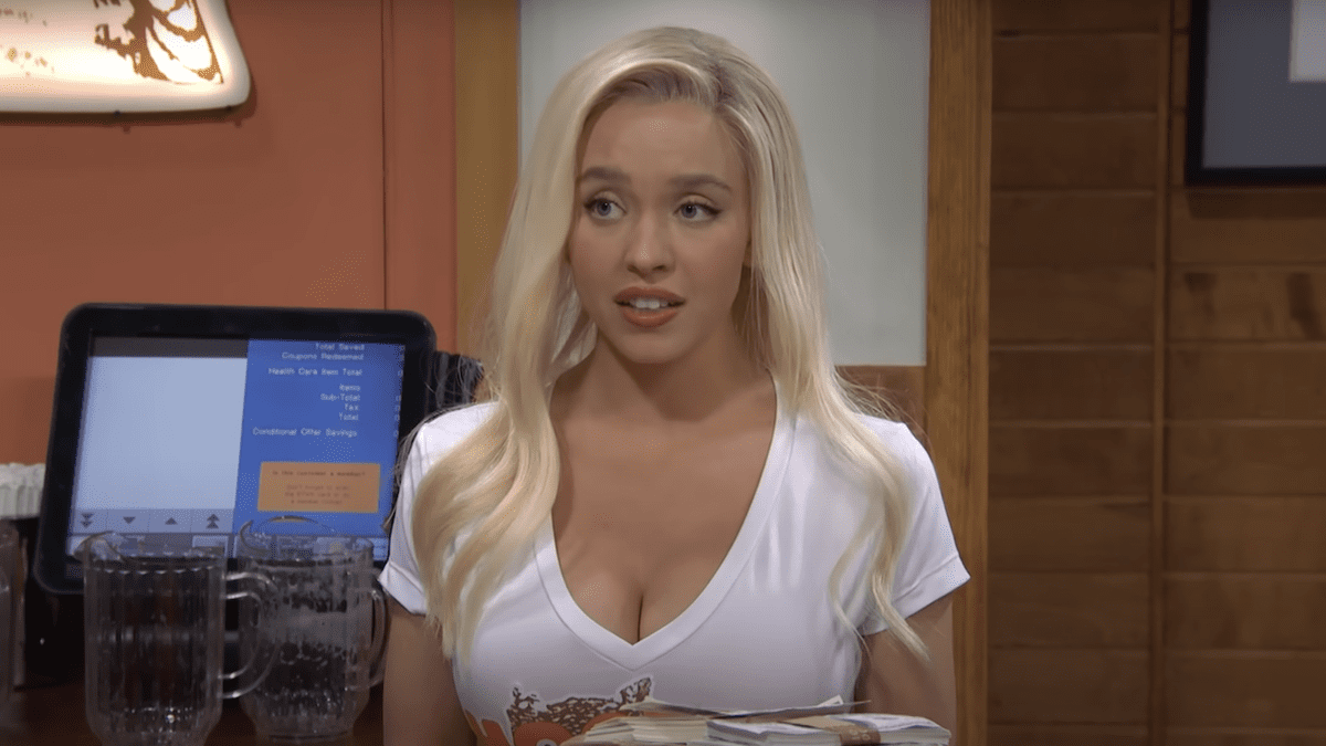 Sydney Sweeney in SNL Hooters Sketch