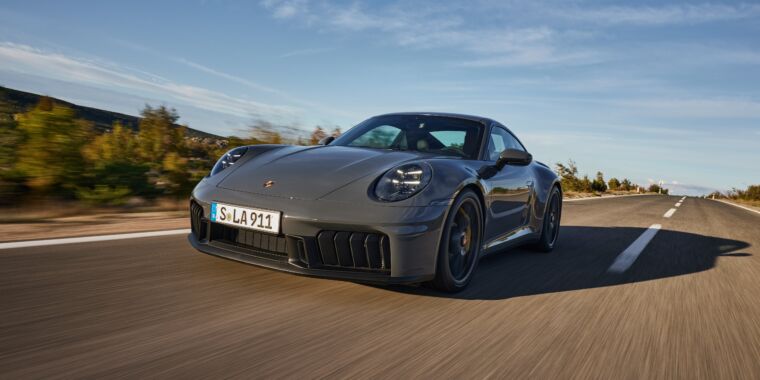 Porsche construit enfin une 911 hybride