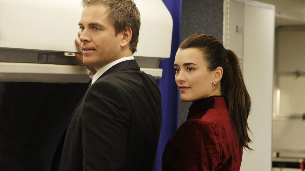 Michael Weatherly as Special Agent Tony DiNozzo and Cote de Pablo as Probationary NCIS Agent Ziva David on NCIS