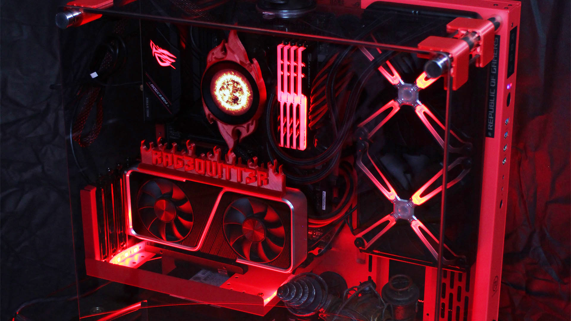 Le PC Bioshock intégré dans sa lumière RVB rouge