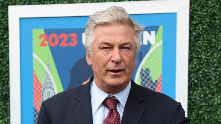 Alec Baldwin sera jugé pour homicide involontaire suite à la fusillade de « Rust »
