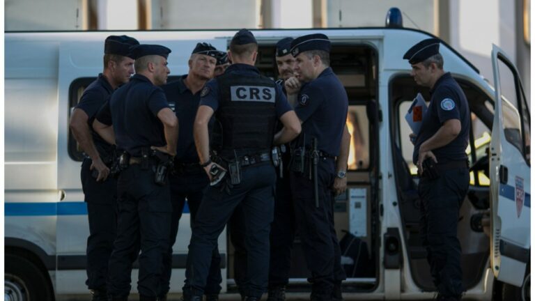 Alerte à la bombe à Cannes : la Croisette ferme ses portes devant le Palais Les plus populaires à lire absolument Abonnez-vous aux newsletters variées Plus de nos marques
	
	
