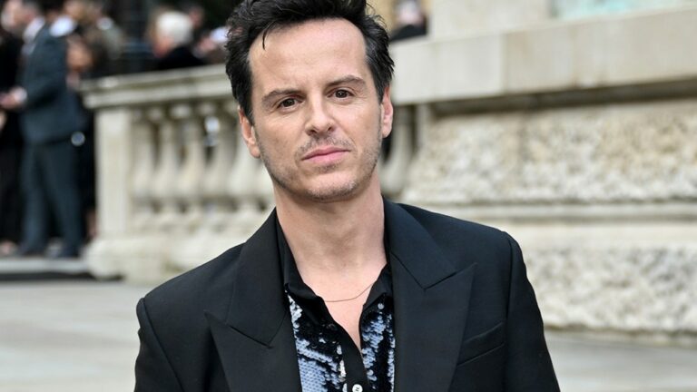 Andrew Scott rejoint le casting de "Knives Out 3" (EXCLUSIF) Les lectures les plus populaires à ne pas manquer Abonnez-vous aux newsletters variées Plus de nos marques
	
	
