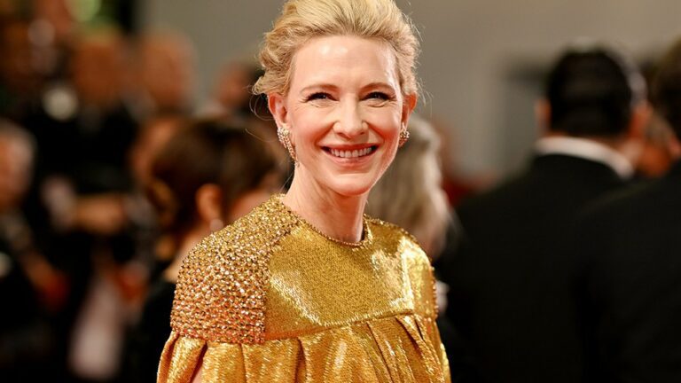 Cate Blanchett fait des bisous alors que la comédie apocalyptique "Rumours" reçoit une standing ovation de 4 minutes au Festival de Cannes Les plus populaires à lire absolument Abonnez-vous aux newsletters variées Plus de nos marques
	
	
