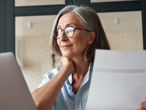 Les investisseurs en viennent à penser qu’à mesure que les taux de natalité diminuent et que la population vieillit, les entreprises devront se battre pour attirer les travailleurs et augmenter les salaires.