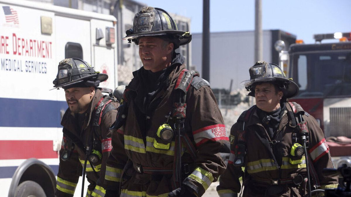 Taylor Kinney as Severide and Squad 3 on the scene of an accident in Chicago Fire Season 12x12