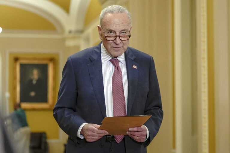 Chuck Schumer laisse tomber la balle dans la régulation de l’IA