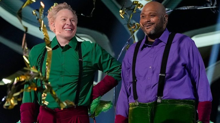 Clay Aiken et Ruben Studdard du chanteur masqué clarifient les choses sur une prétendue querelle lorsqu'ils étaient sur American Idol
