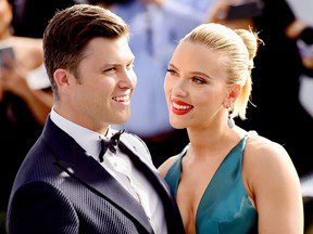 Colin Jost obligé de plaisanter sur le corps de Scarlett Johansson lors de la finale de « SNL »