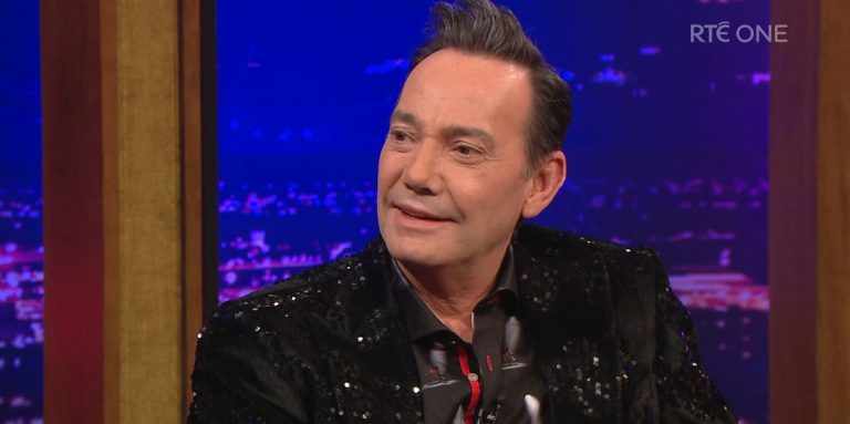 Craig Revel Horwood de Strictly se souvient d'une récente opération chirurgicale pour une blessure à un orteil
