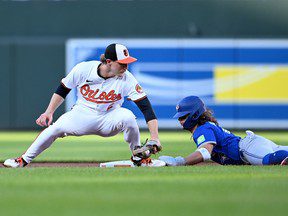 Daulton Varsho propulse les Blue Jays vers une victoire passionnante en extra-manche contre les Orioles, premiers