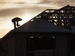 Le Canada est sur la bonne voie pour accueillir davantage d'immigrants possédant des compétences en construction, signe que l'immigration ciblée fonctionne.