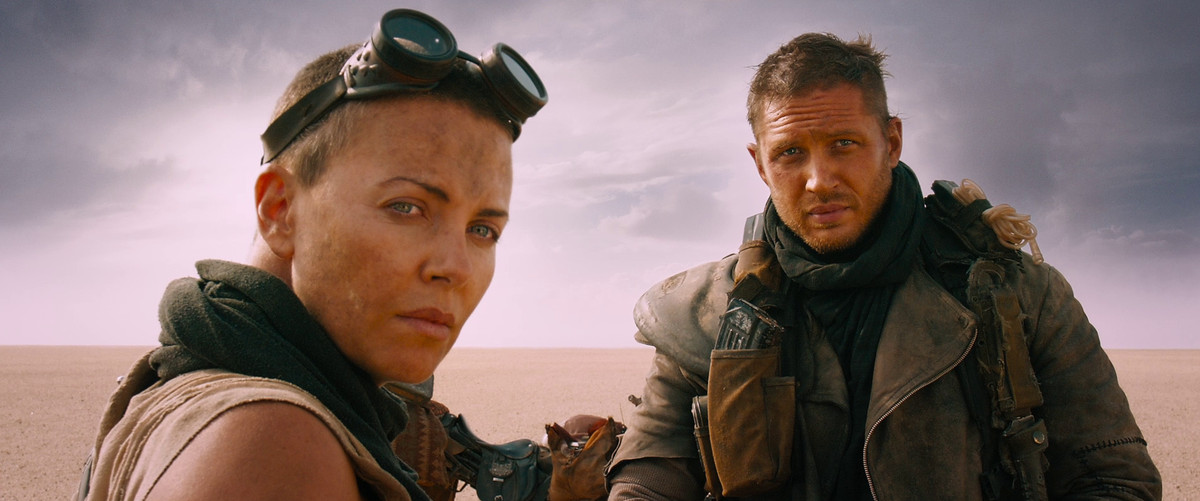 Tom Hardy et Charlize Theron dans Mad Max : Fury Road.