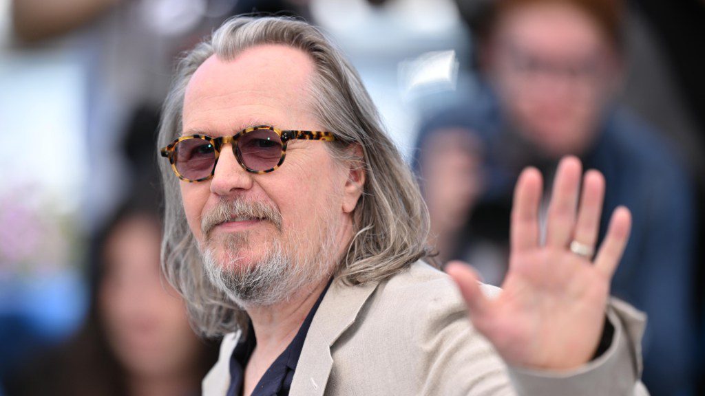 Gary Oldman clarifie les critiques d'Harry Potter : 