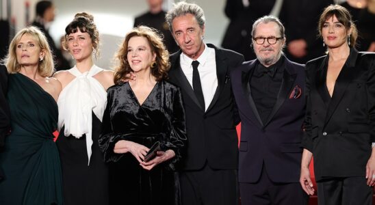 Gary Oldman et Paolo Sorrentino s'embrassent alors que "Parthenope" reçoit une standing ovation de 9,5 minutes au Festival de Cannes Les plus populaires à lire absolument Abonnez-vous aux newsletters variées Plus de nos marques