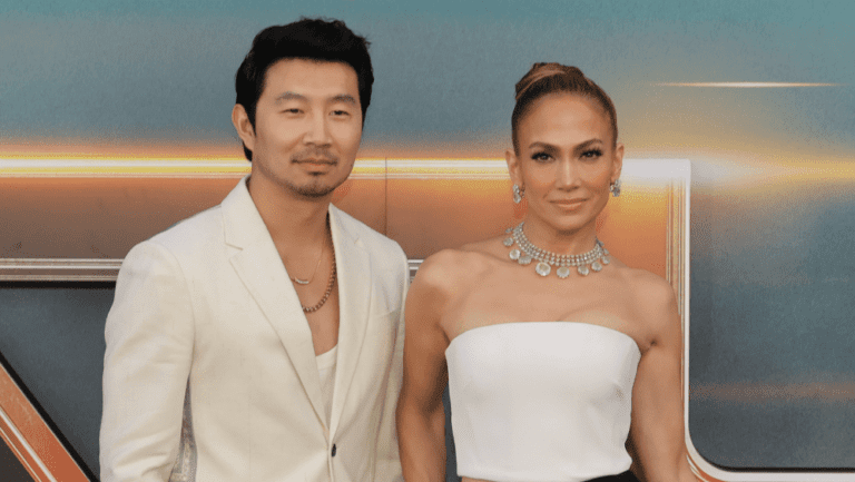 Jennifer Lopez et Simu Liu ont fermé leurs portes à l'émission "Atlas" Junket de Netflix suite au divorce de Ben Affleck. Question : "Vous savez mieux que ça" Les plus populaires à lire absolument Inscrivez-vous aux newsletters variées Plus de nos marques
	
	
