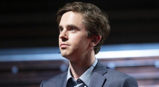 Freddie Highmore as Shaun Murphy giving a TED Talk in The Good Doctor series finale