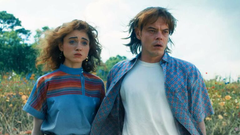 La photo de Stranger Things 5 ​​taquine davantage le drame de Nancy et Jonathan
