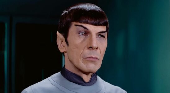 Le fils de Leonard Nimoy a passé les dernières semaines à partager de douces histoires sur son père, acteur de Star Trek, et cela me fait vibrer