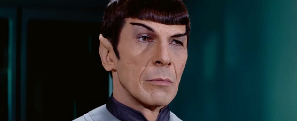 Le fils de Leonard Nimoy a passé les dernières semaines à partager de douces histoires sur son père, acteur de Star Trek, et cela me fait vibrer