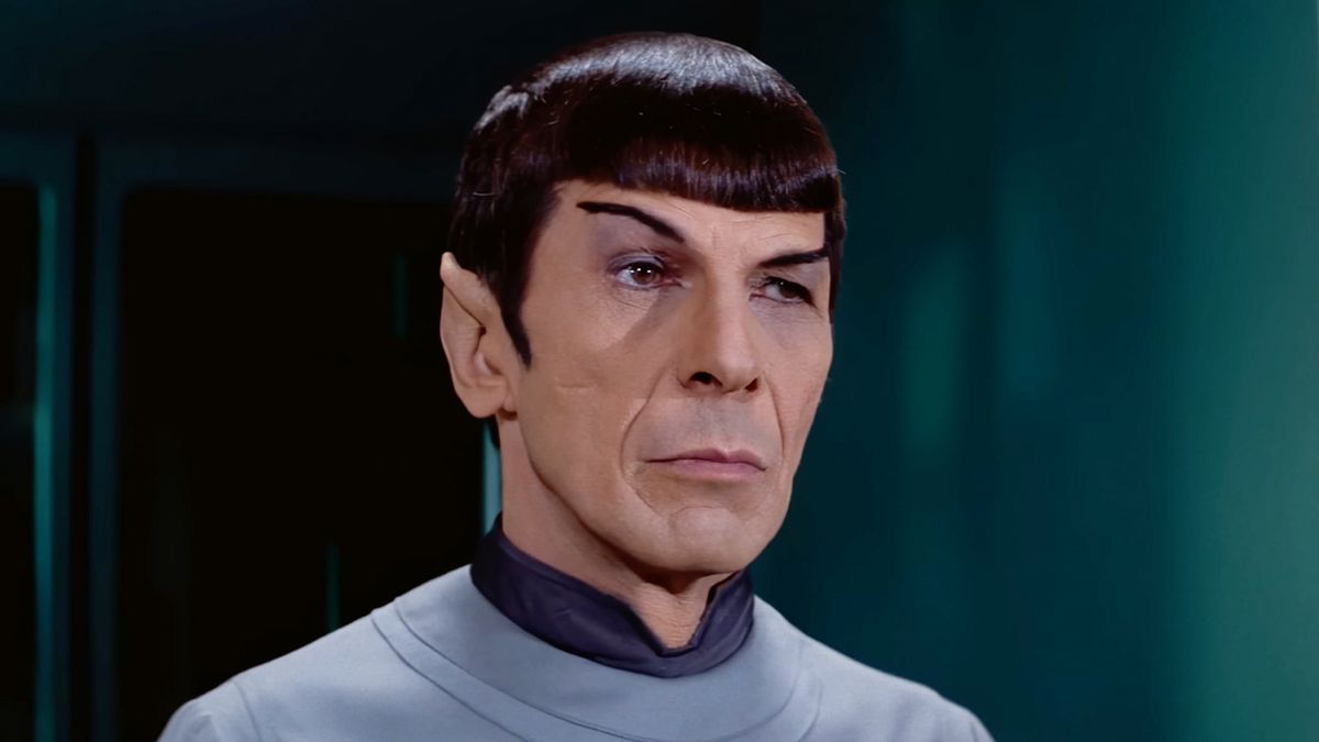 Le fils de Leonard Nimoy a passé les dernières semaines à partager de douces histoires sur son père, acteur de Star Trek, et cela me fait vibrer
