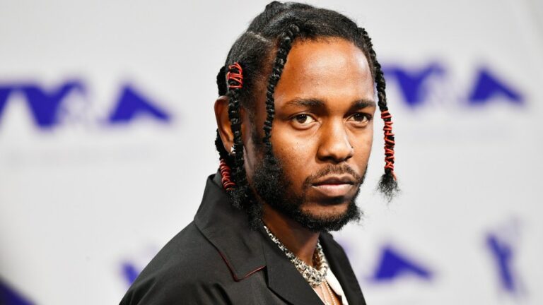 Le morceau Drake Diss de Kendrick Lamar "Not Like Us" fait ses débuts au numéro 1 des lectures incontournables les plus populaires Abonnez-vous aux newsletters variées Plus de nos marques
	
	
