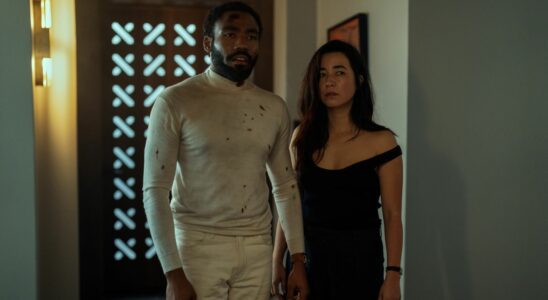 Le patron de M. et Mme Smith a répondu aux affirmations selon lesquelles Donald Glover et Maya Erskine ne reviendraient pas pour la saison 2, et j'ai des sentiments mitigés