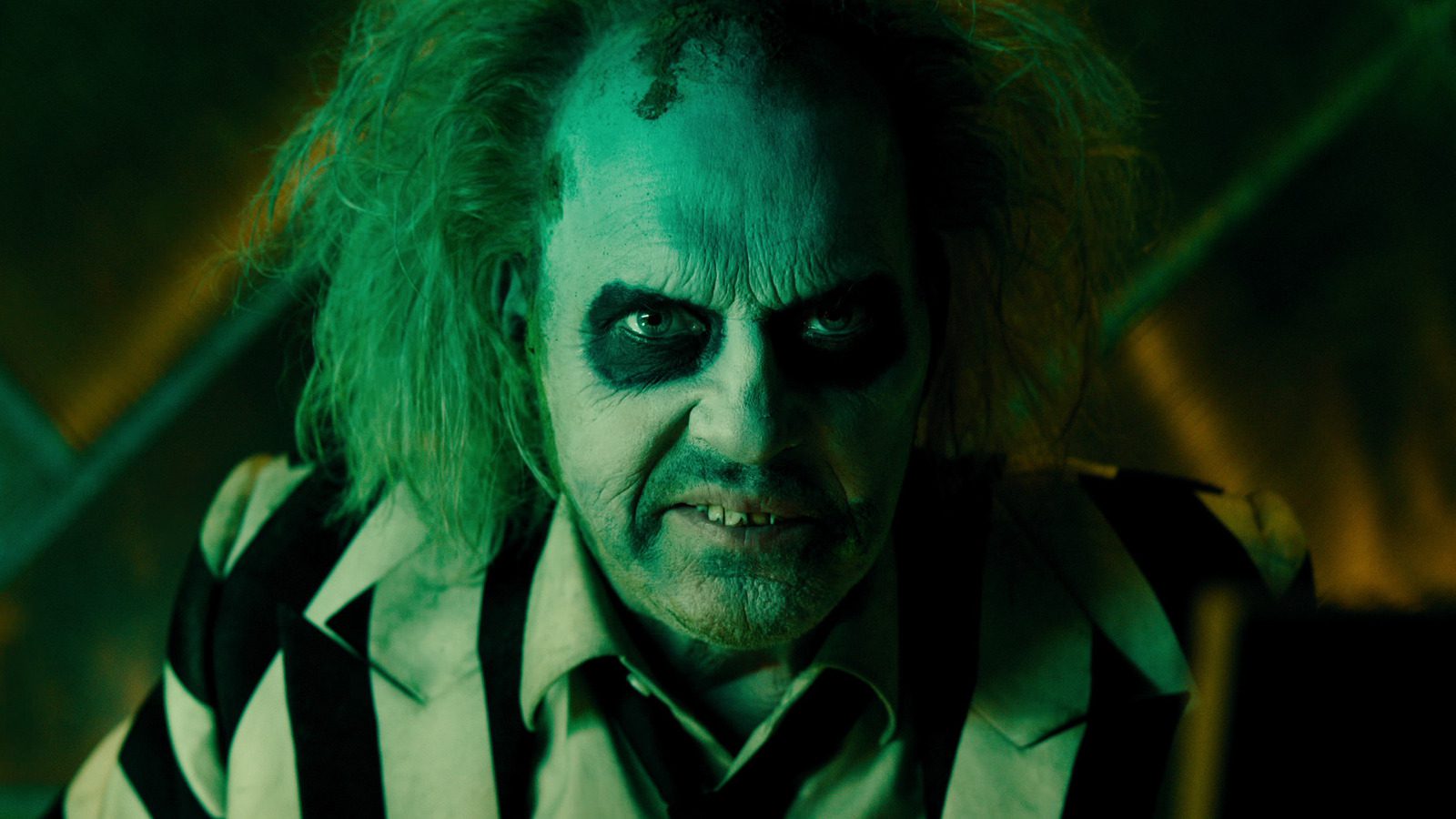 Le réalisateur Tim Burton fait monter le jus dans la bande-annonce de Beetlejuice Beetlejuice
