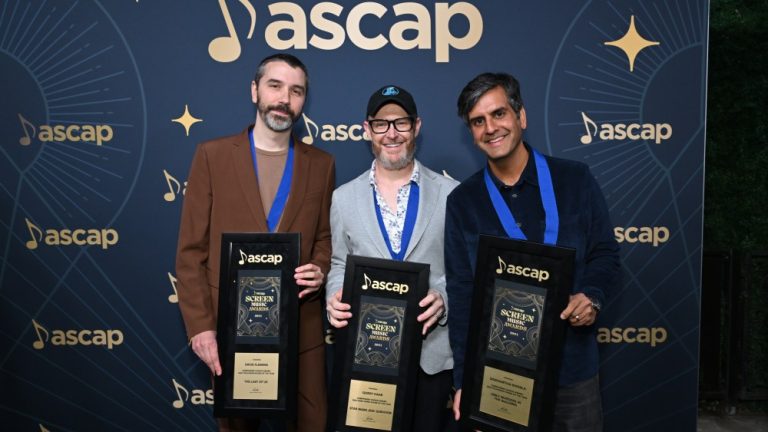 Les partitions de "Spider-Man", "Last of Us", "Only Murders" remportent le vote du choix des compositeurs aux ASCAP Screen Music Awards Les plus populaires à lire absolument Abonnez-vous aux newsletters variées Plus d'informations sur nos marques
	
	
