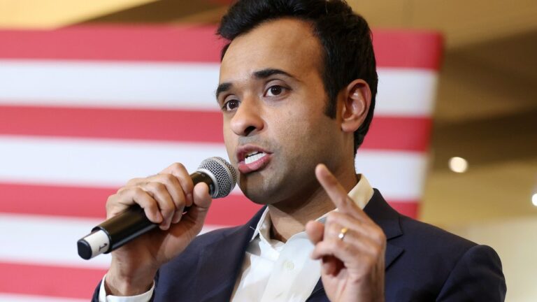 L'investisseur pro-Trump, Vivek Ramaswamy, déclare que BuzzFeed devrait procéder à des licenciements « à grande échelle » et embaucher Candace Owens, Tucker Carlson et Aaron Rodgers. Les plus populaires doivent lire S'inscrire aux newsletters variées Plus de nos marques
	
	
