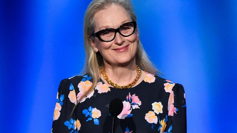 Meryl Streep lit « Les trois questions » pour le programme d'alphabétisation des enfants de la Fondation SAG-AFTRA Scénario en ligne Les plus populaires À lire absolument Inscrivez-vous aux newsletters variées Plus de nos marques
	
	
