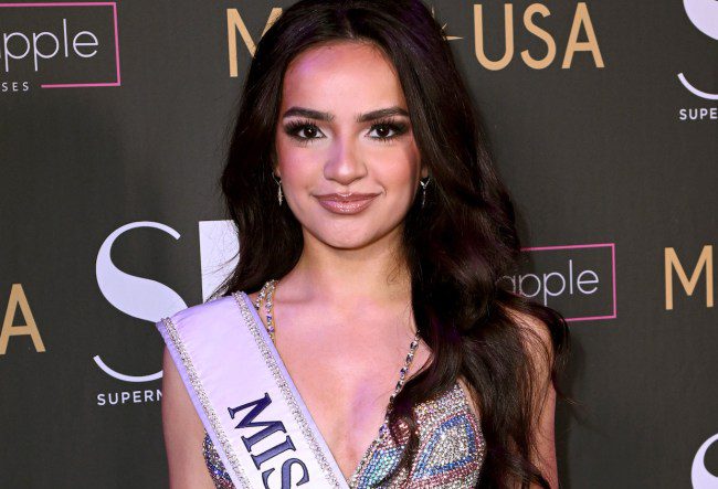 Miss Teen USA UmaSofia Srivastava démissionne et démissionne