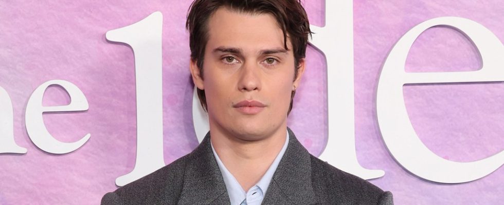 Nicholas Galitzine sur « Fixer des limites » et ne pas s’engager dans les « parties toxiques d’Hollywood »