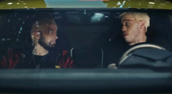 Pete Davidson conduit la voiture d'escapade d'Eminem dans le clip "Houdini"