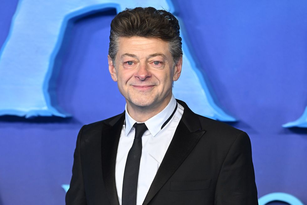 Londres, Angleterre 06 décembre Andy Serkis assiste à la première mondiale d'Avatar The Way of Water à Odeon Luxe Leicester Square le 06 décembre 2022 à Londres, Angleterre photo de Karwai tangwireimage