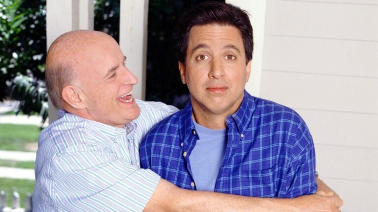 Peter Boyle and Ray Romano in 