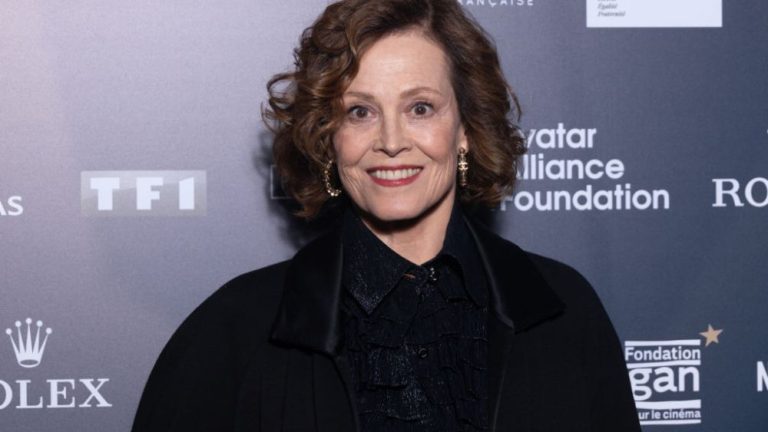 Sigourney Weaver en pourparlers pour rejoindre le film Star Wars "The Mandalorian & Grogu" Le plus populaire doit lire Inscrivez-vous aux newsletters variées Plus de nos marques
	
	
