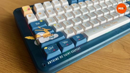 Un gros plan du clavier du Petit Prince ZX75 Sky Encounter 